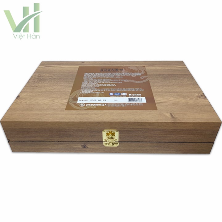<em>Mặt sau sản phẩm Viên an cung ngưu hoàng hoàn Hàn Quốc hộp gỗ hộp gỗ 3.75gram x 60 viên</em>