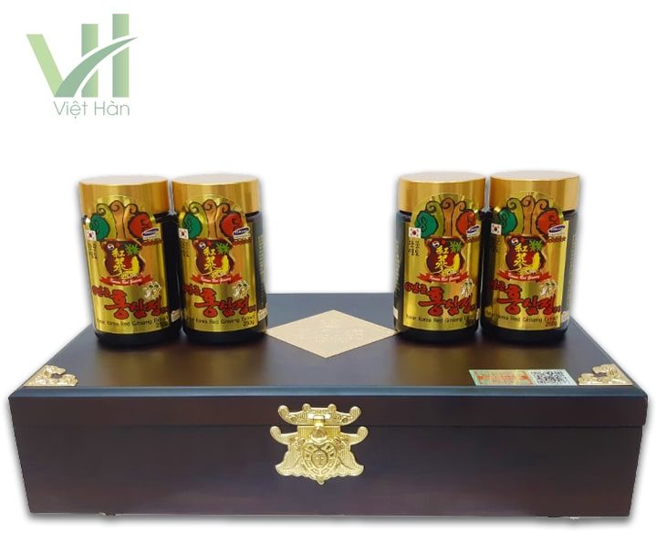 <em>Sản phẩm cao hồng sâm Kanghwa Hàn Quốc 250 gram x 4 lọ hộp gỗ </em>