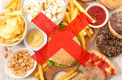 thực phẩm sau sinh các mẹ không nên ăn