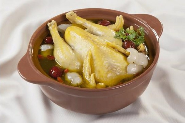 cách nấu gà hầm hạt sen ngon bổ