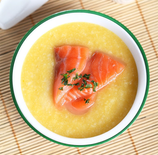 cách nấu cháo cá hồi với bí đỏ