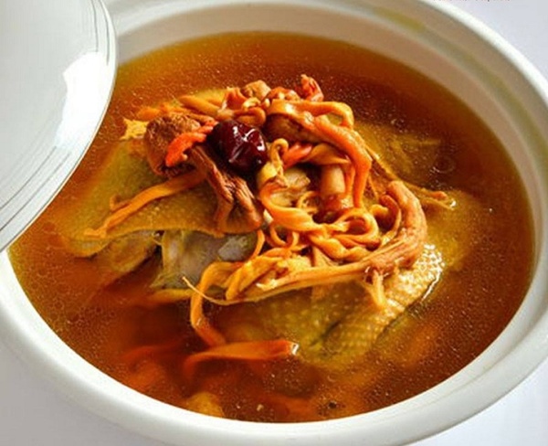 súp gà đông trùng