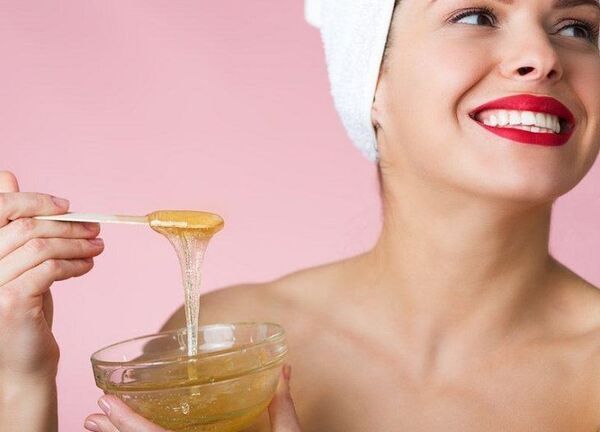 Cách làm sâm ngâm mật ong đắp mặt