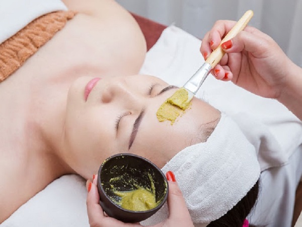 lưu ý khi dùng sâm ngâm mật ong đắp mặt tại nhà